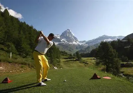 Cervino 1865 Family House & Friends - Cir 0517