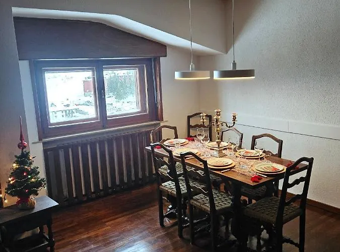 Cervino 1865 Family House & Friends - Cir 0517 *