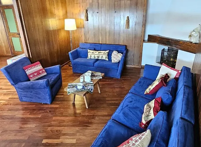 Cervino 1865 Family House & Friends - Cir 0517 *