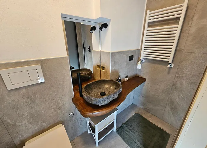 Cervino 1865 Family House & Friends - Cir 0517 * Breuil-Cervinia