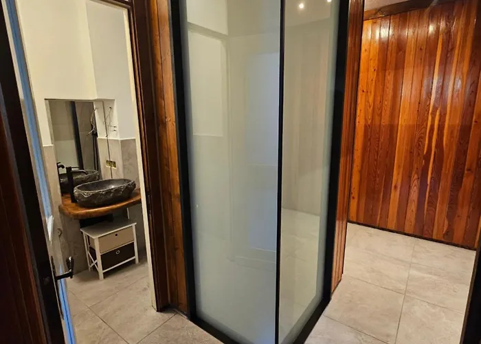 Cervino 1865 Family House & Friends - Cir 0517